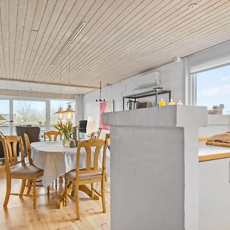 3 Bedroom Lovely In